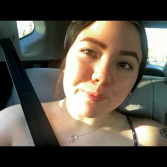 Meet your Posher, Amber - Picture 5 of 5